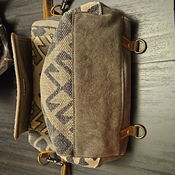 Myra Bag Convertible Strap Bag - Picture 6 of 16